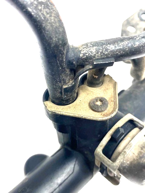 Conjunto de riel de combustible GM para camiones GM LQ4 gasolina 17113695, 12602113 01-07 con devolución Foto 4 de 4