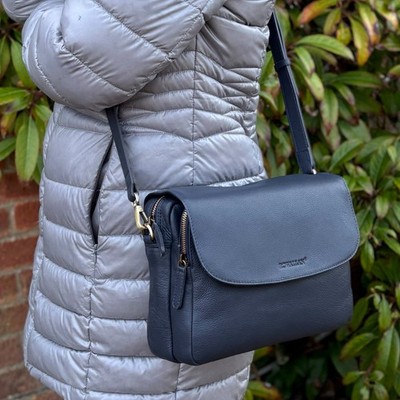 Rowallan Umhängetasche, Schultertasche groß dunkelblau Leder
