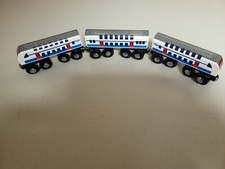 Wooden Railway Train Passenger Coach Train Excellent Condition        en