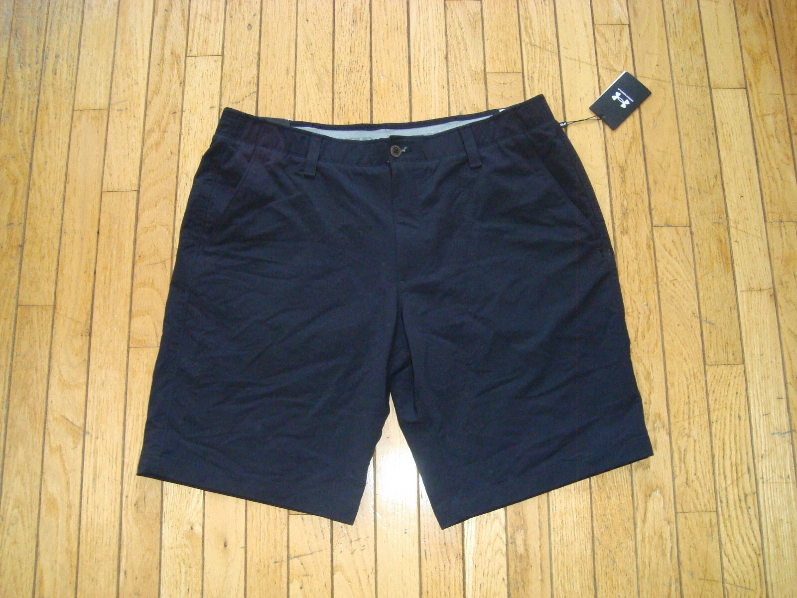 UNDER ARMOUR HEATGEAR LOOSE GOLF BLACK SHORTS MEN'S SIZE 40 BNWT@$64.99