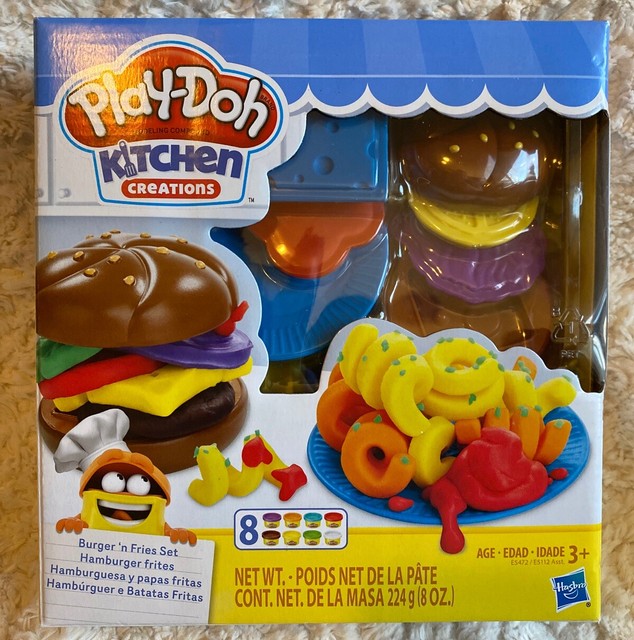 NEW Play Doh Kitchen Creations Burgers ‘N Fries Set 8 Containers Bun