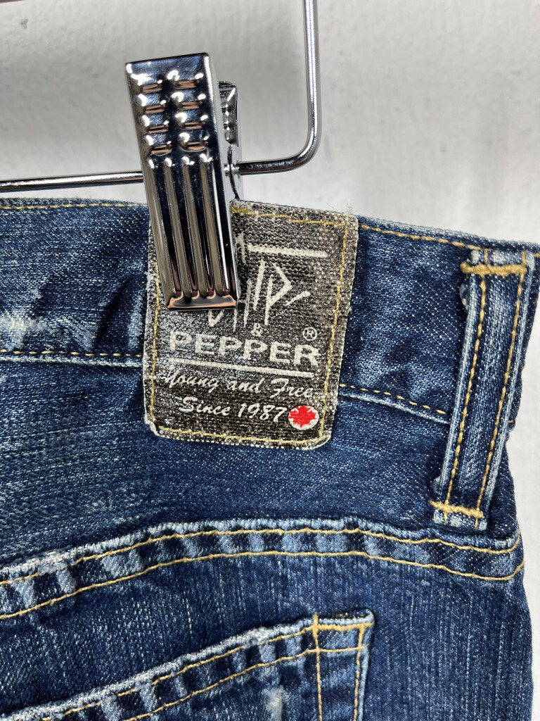 CHIP & PEPPER VINTAGE BOBBY BABY MENS DISTRESSED JEAN… Gem