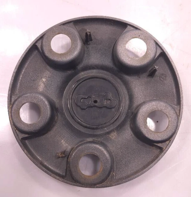 Jeep Wrangler 2007 Thru 2016 tapa central plateada P/N 1AH90TRMAD PIEZA ORIGINAL OEM Foto 2 de 4