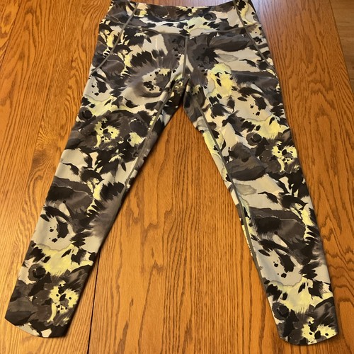 Zella Women’s Large Abstract Print Atheltic Leggings Ankle Multicolored - Picture 3 of 5