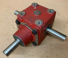 T-Getriebe Winkelgetriebe ratio ca.3:1 WØ=25mm Streuer Mäher Säge comer industri