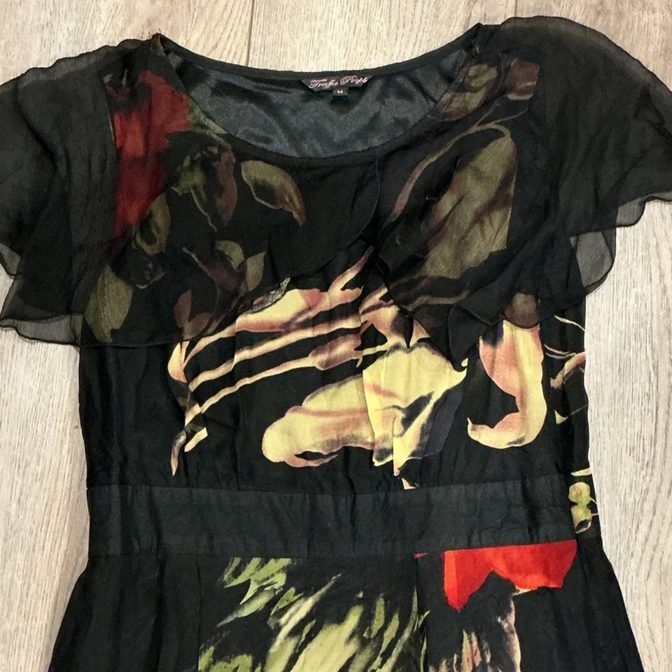 Vestido midi floral con capa romántica negro rojo Traffic People 100 % seda talla mediana Foto 3 de 4