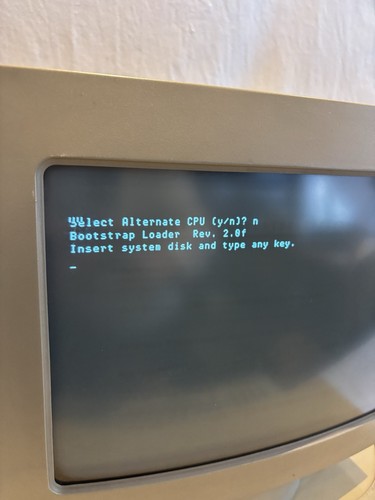 Olivetti L1 M20 - Micro-ordinateur Vintage (1980s) - Photo 3 sur 14