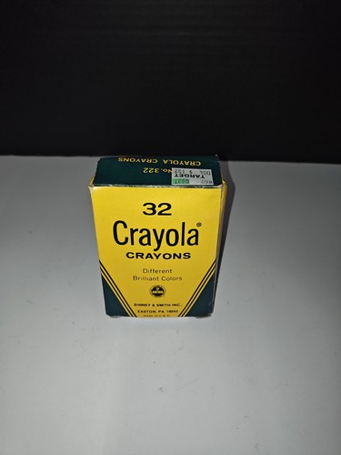 Vintage Crayola Crayons 32 Pack Binney & Smith Different Brilliant Colors USA - Picture 5 of 8