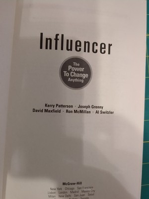 Influencer The Power to Change Anything K. Patterson + Motivational hardback