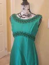 SALE! WOW! Handmade Emerald Green Formal Dress with Gorgeous Beading💎Timeless