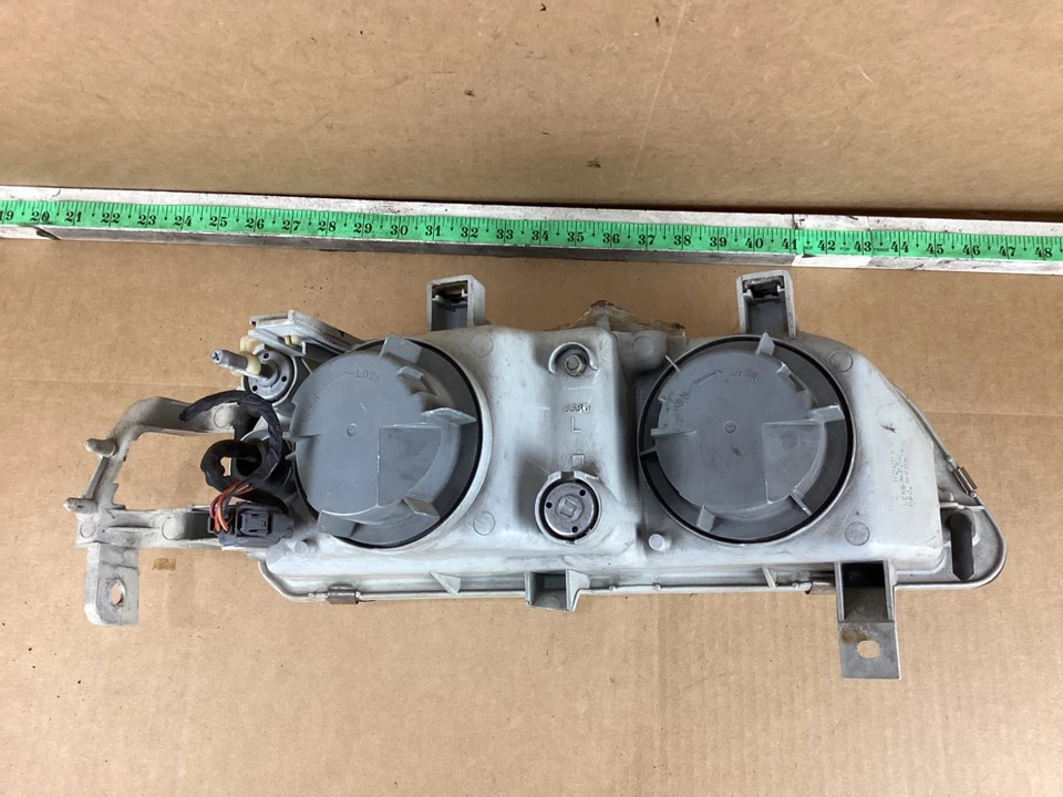 Faro delantero izquierdo del conductor Acura Legend 1991-1994 sedán OEM Foto 3 de 4