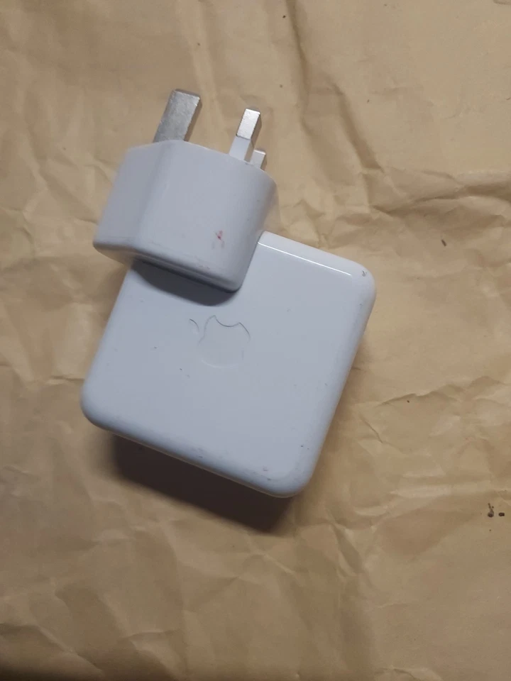 Apple Ipod FireWire Charger A1070 Unit Only No Cable - Genuine Tested - Image 3 of 4
