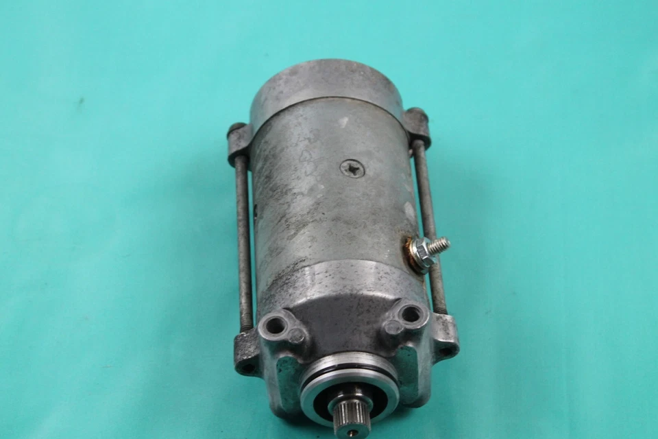 Motor de arranque eléctrico genuino Honda CM200T Twinstar 1980 31200-402-700 Foto 2 de 4