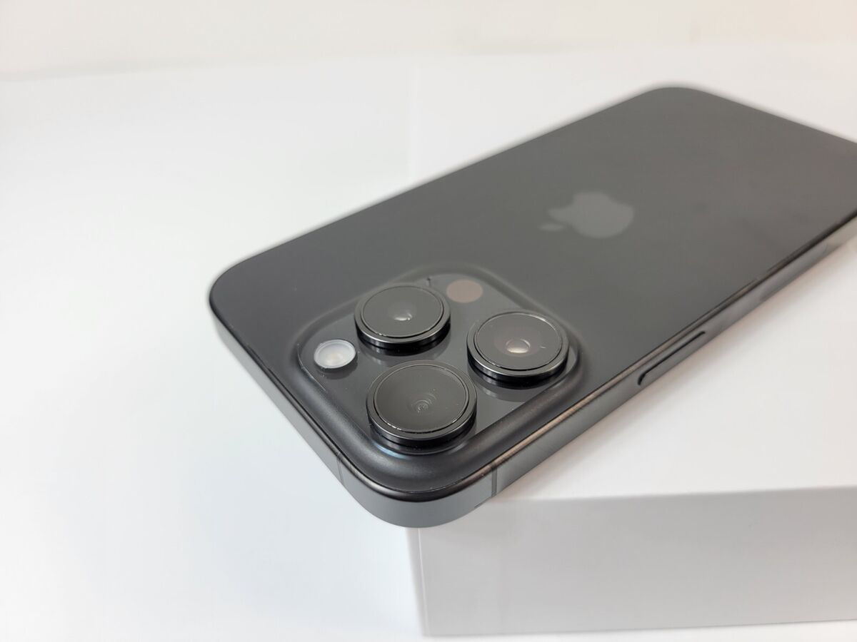 Apple iPhone 15 Pro 1TB ( Unlocked) US E-Sim Version Apple iPhone 15 Pro 1TB ( Unlocked) US E-Sim Version