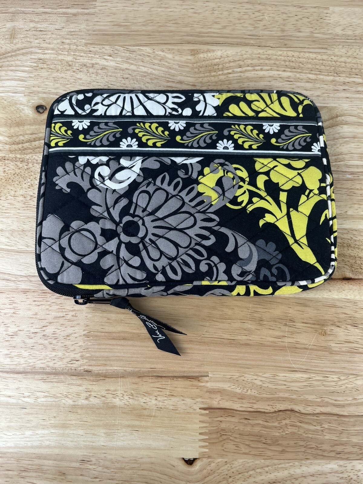 Vera Bradley E-Reader Sleeve Quilted Fabric  Yellow Black White 9 x 6.5-image