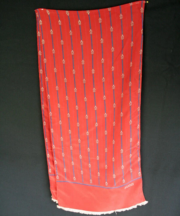 Ancien foulard/silen en soie à bretelles/embouts GUCCI