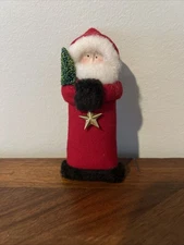Hearts & Ivy 6.5" Red Felt Santa Holding Tree And Gold Star