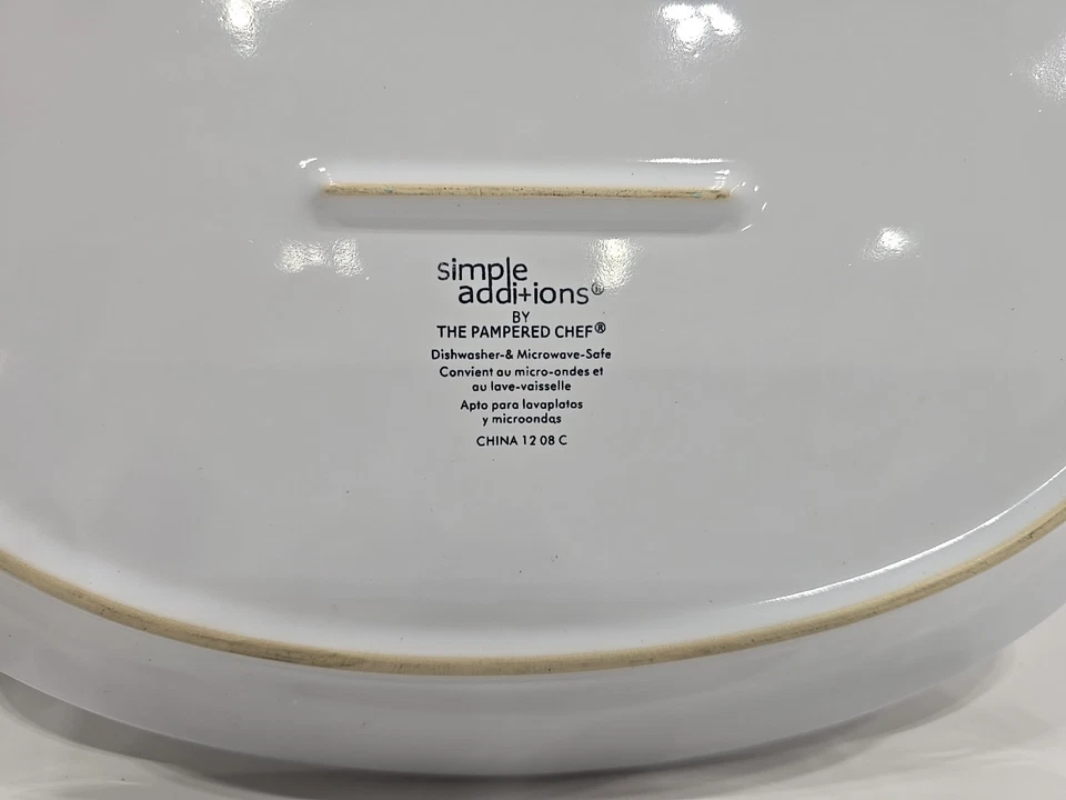 Plato ovalado de lunares Pampered Chef Simple Additions #1208C 13,5" X 9,5" Foto 2 de 4