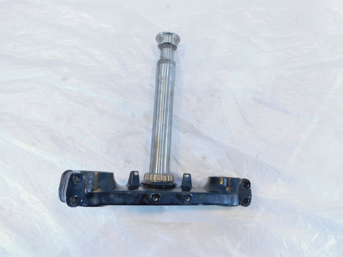 94-01 Kawasaki Ninja ZX-11 ZX1100 Front Fork Lower Triple Tree