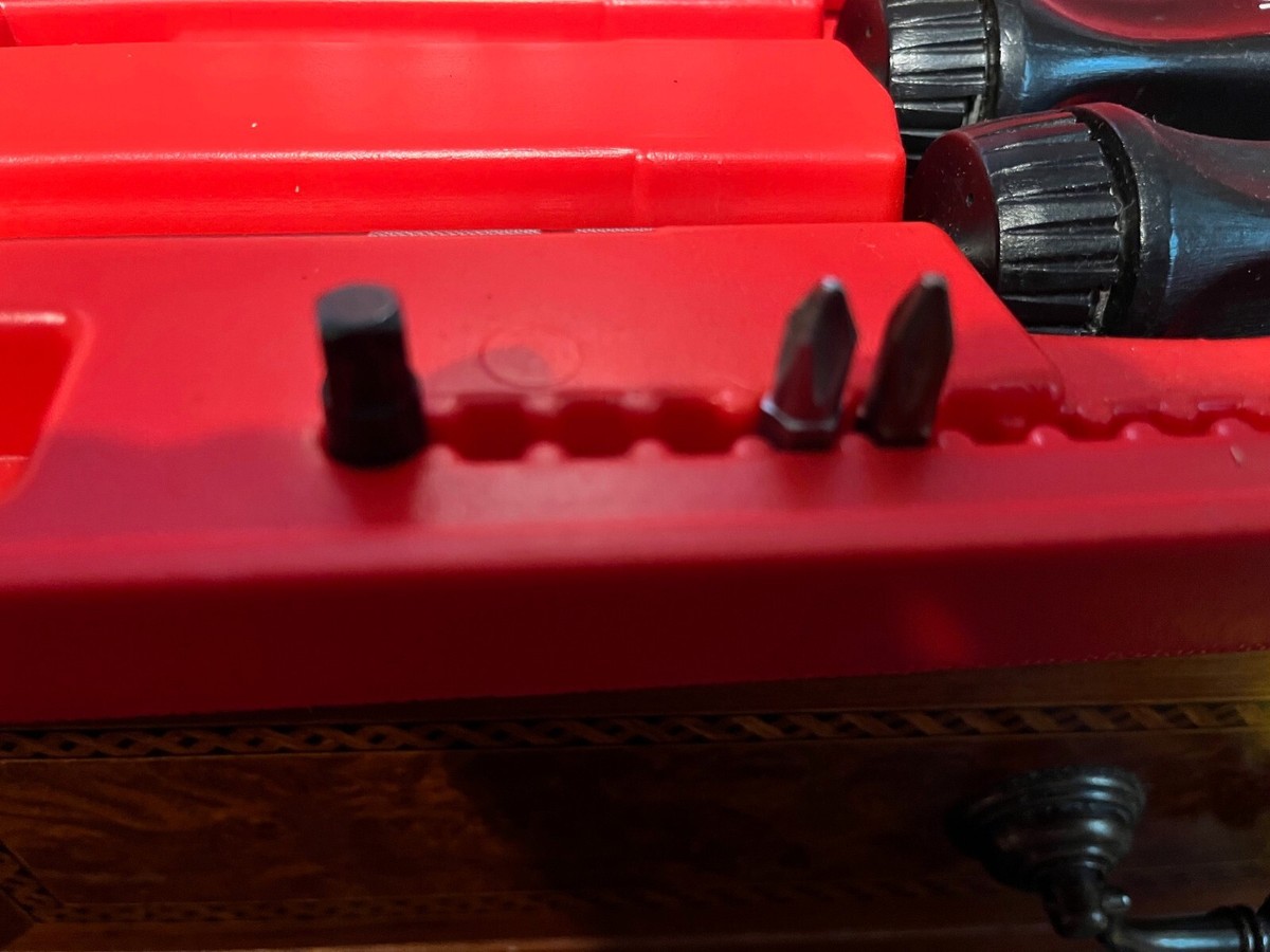 SNAP-ON MASTER MAGNETIC RATCHETING SCREWDRIVER SET SSDMR300A