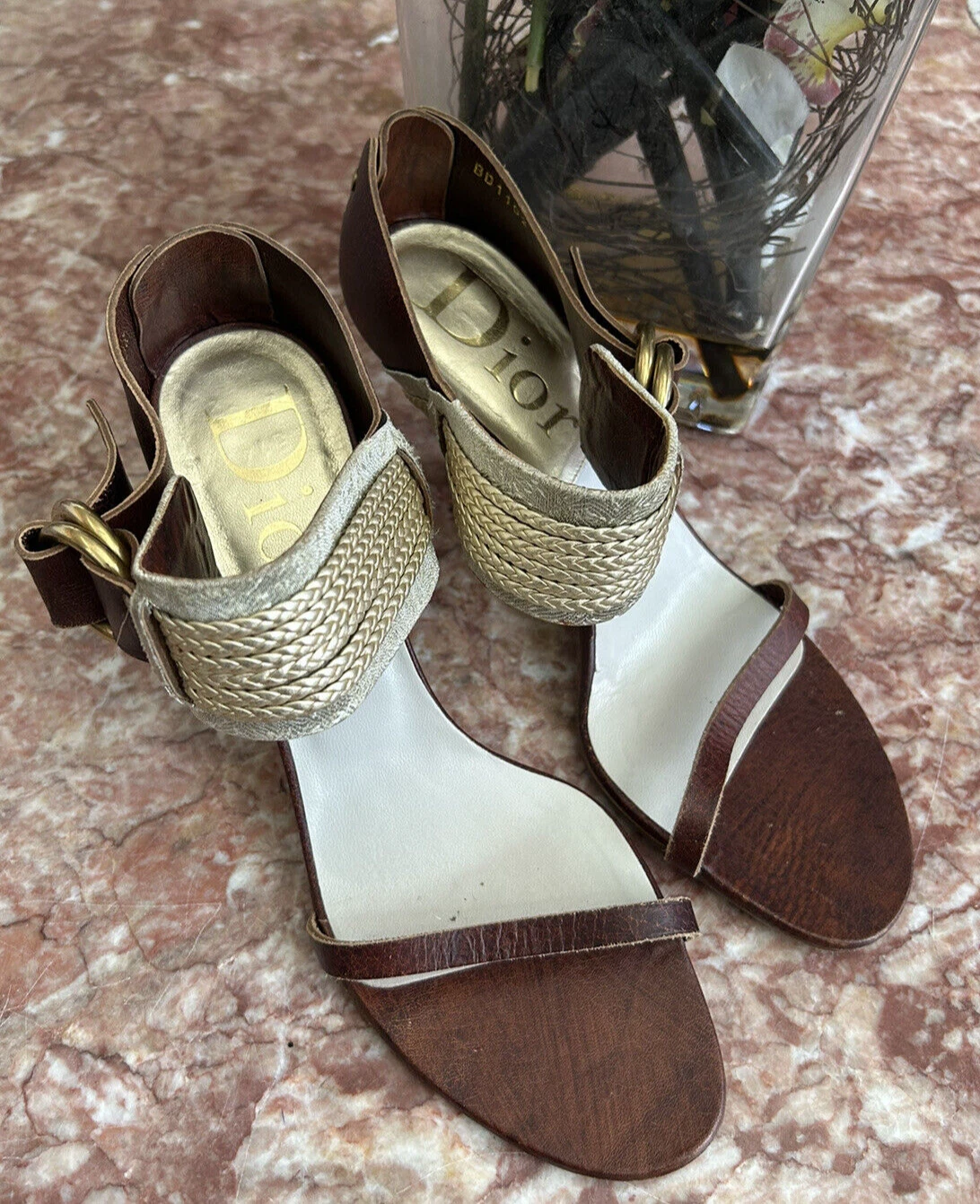 Sandales à talons ouverts en cuir marron Dior taille 37,5/US 7,5 EUC, 1