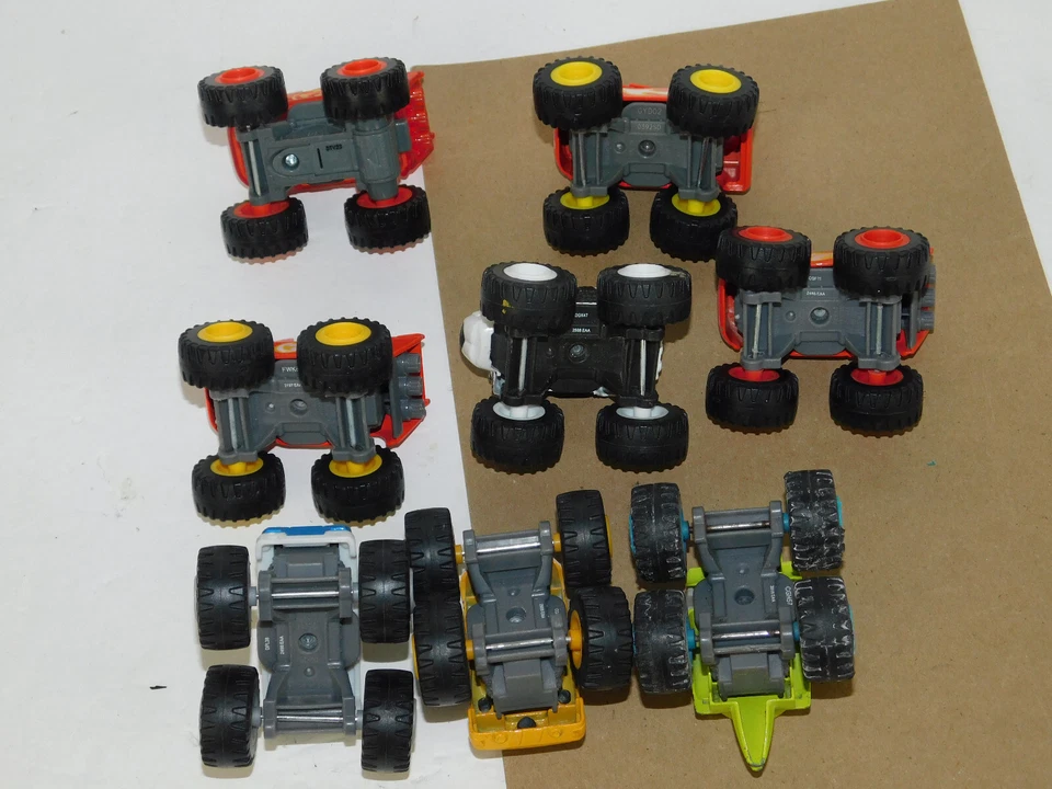 Lote fundido a presión Blaze and the Monster Machines (E) Foto 3 de 3