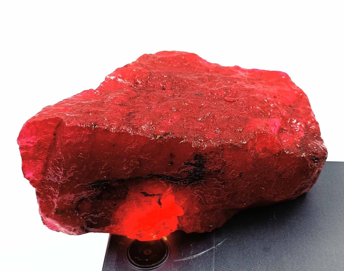 DYED NATURAL CERTIFIED 3650 CT AFRICAN RED COLOR RUBY UNCUT ROUGH