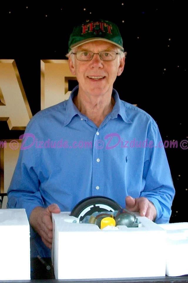 Джереми БУЛЛОХ ПОДПИСАННЫЙ STAR WARS ДОНАЛЬД УТКА как БОБА ФЕТТ 1-Я МАНДАЛОРСКАЯ БОЛЬШАЯ ФИГУРКА - Изображение 4 из 4