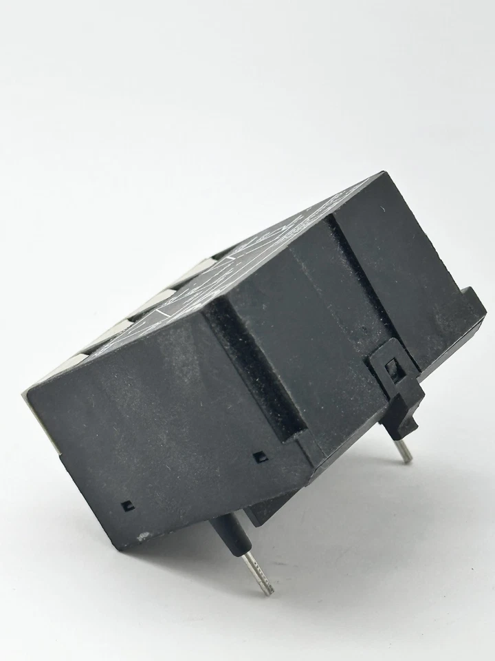  Módulo convertidor de voltaje Telemecanique LA1 LB080BD  Foto 4 de 4