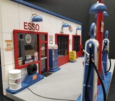 ESSO GAS STATION FRONT W/ 2 PUMP ISLAND DIORAMA DISPLAY HAND MADE