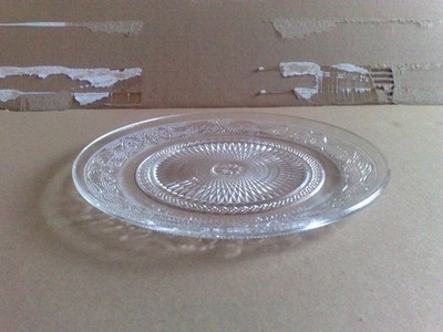 Glas-Beilagen-/ Konfekt-Teller rund-klar-transparent, Deko-Außenrelief, 20cm.