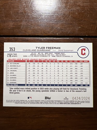 2024 Topps Series 2 #353 Tyler Freeman Gold Parallel #424/2024 Guardians - Picture 4 of 6