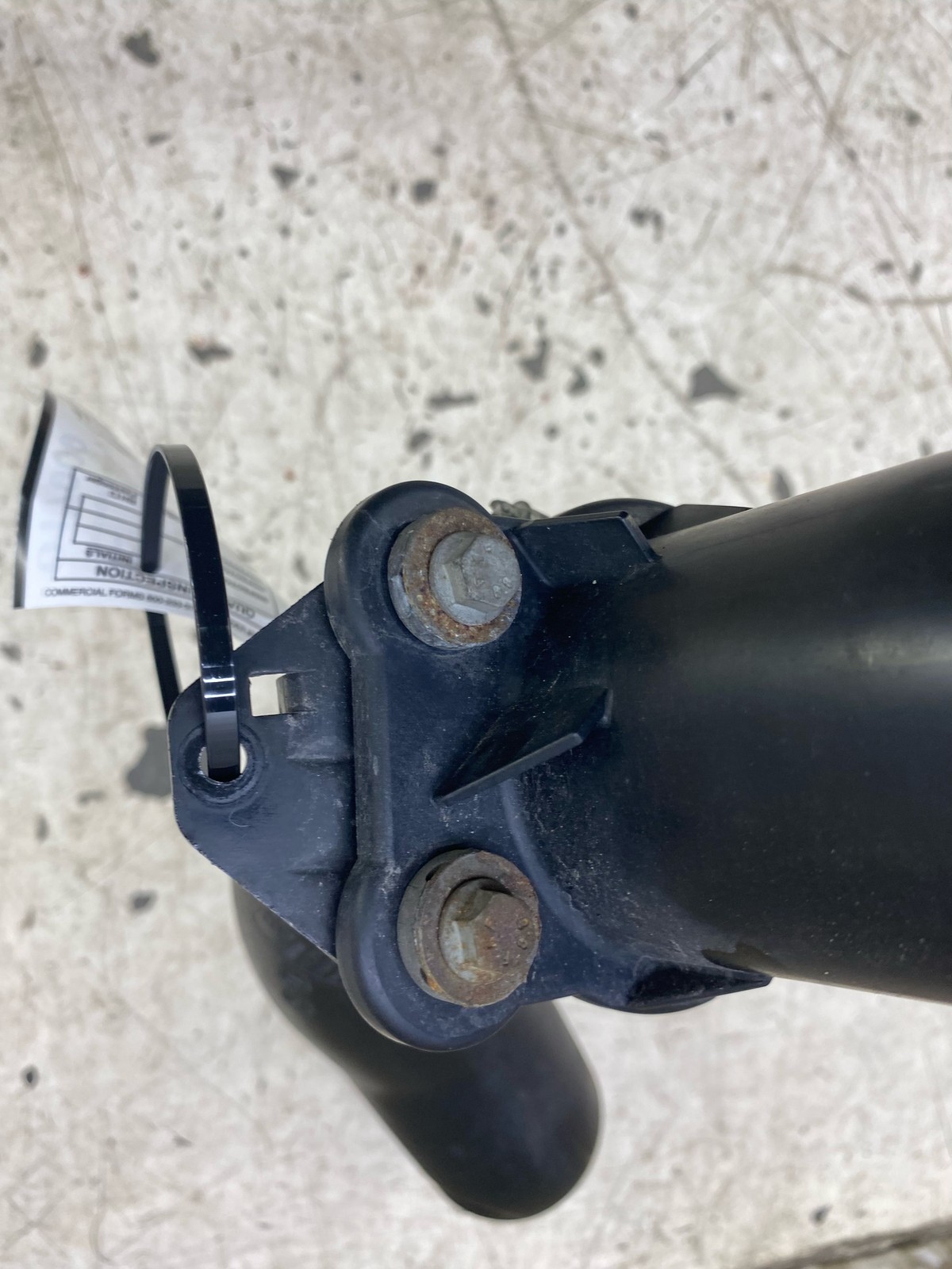 2016-2020 BENTLEY BENTAYGA 6.0L RIGHT AIR INTAKE DUCT TUBE HOSE PIPE 36A129616A