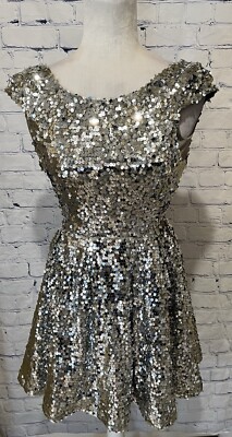 green emerald velvet dress Untamed Petals