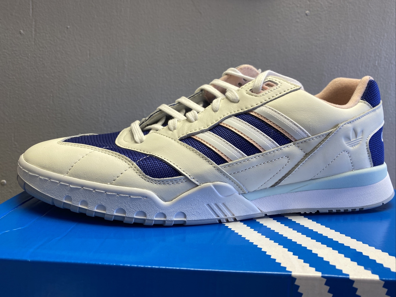 adidas ar trainer purple