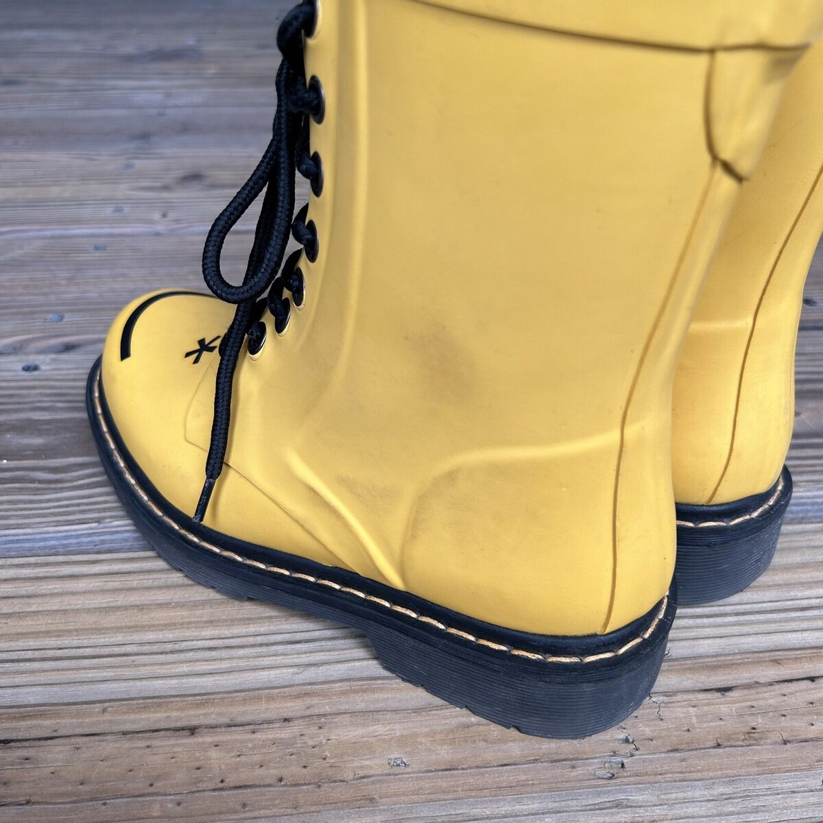 Dr Doc Martens Drench Hincky Smiley Face Rubber Yellow 8 Dr Doc Martens Drench Hincky Smiley Face Rubber Yellow 8