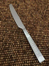 Unbranded Stainless Glossy Horizontal Ridges Bands Tapered DINNER KNIFE 8.75”