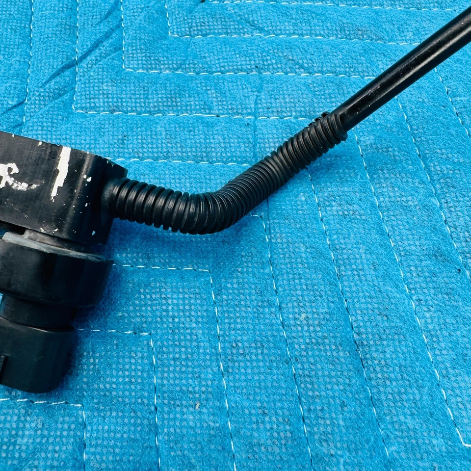 Sensor de presión de aire acondicionado Lexus LS460 2007-2012 con tubo OEM Foto 4 de 4