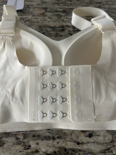 Women’s NWT Lush Fitting Wireless Bra W/Adjustable Straps Cream 3XL Fits Like2XL - Picture 6 of 10