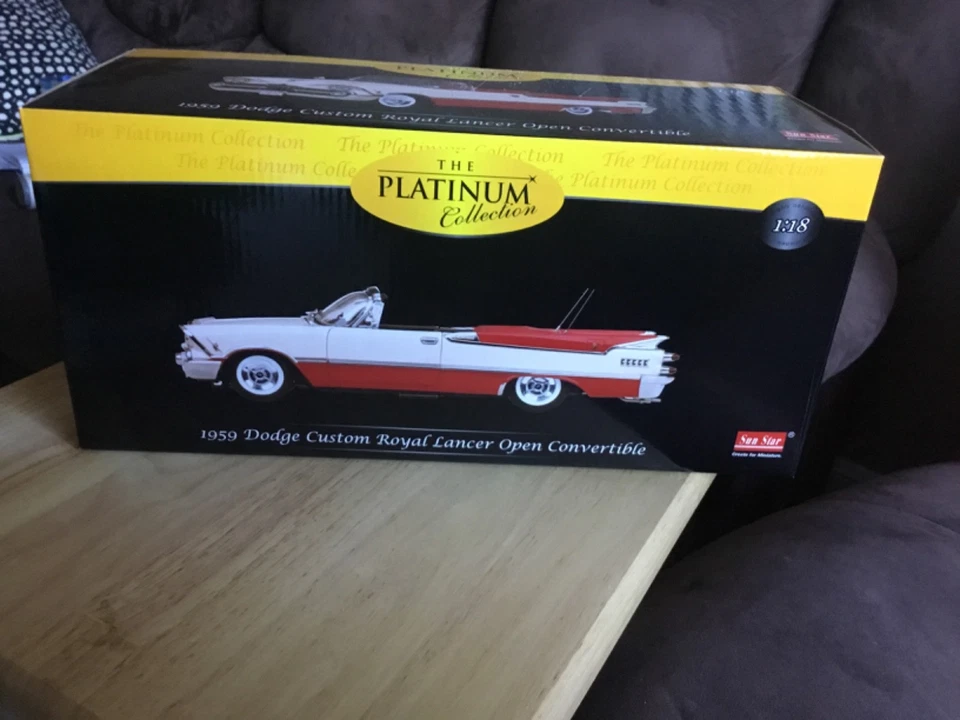 Dodge Royal Lancer 500 1959 rojo amapola 1:18 SunStar 5471 Foto 2 de 4