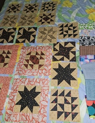 Lot Of 17 Patchwork Quilt Blocks 7.5'' 4 Have Borders & 8 Contrasting FQs