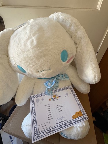 Build A Bear Jumbo Riesen Sanrio Hello Kitty Zimtpuppe mit Schleife