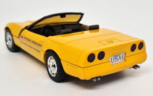 Majorette 1/24 Chevrolet Corvette C4 Roadster Pace Car Diecast Scale Model Car - Picture 8 of 9