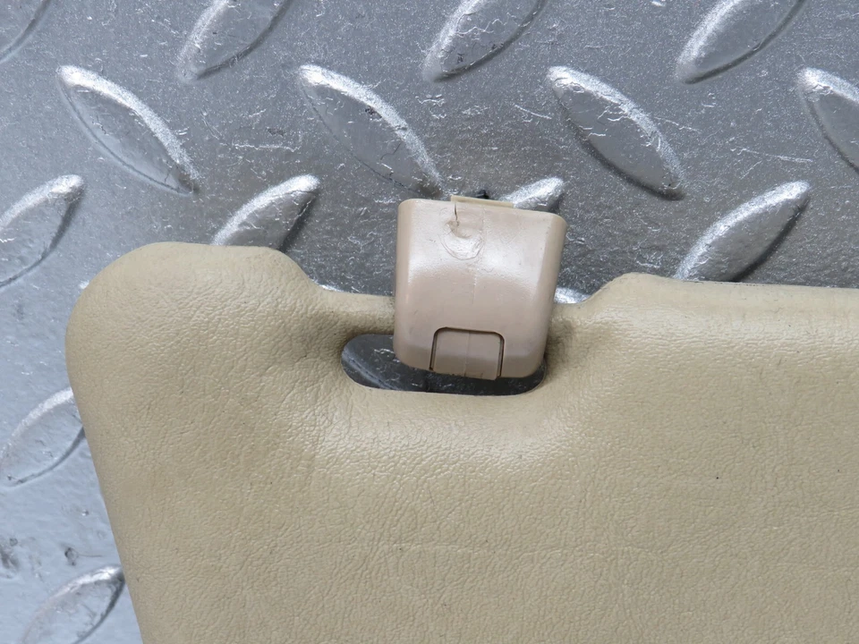 Parasol lado derecho beige ♙�33944♙�� Mercedes-Benz W124 260E Foto 2 de 4