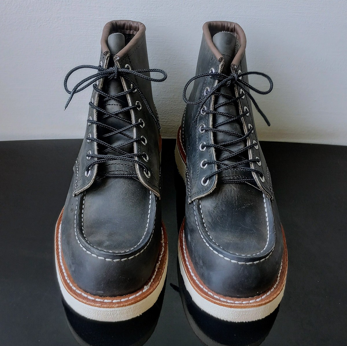 Red Wing Boots size 8 Charcoal color Men main image 2