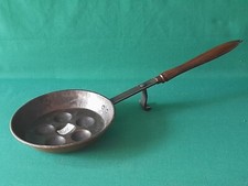 ANTICO TEGAME PADELLA IN RAME E FERRO MANICO LUNGO CUOCIUOVA COTTURA UOVA. BK32