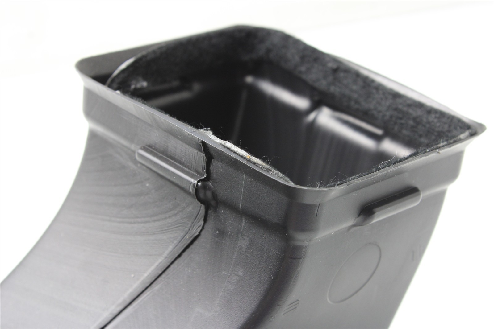 McLaren Artura 2025 Front Right Air vent P/N 16LA431CP
