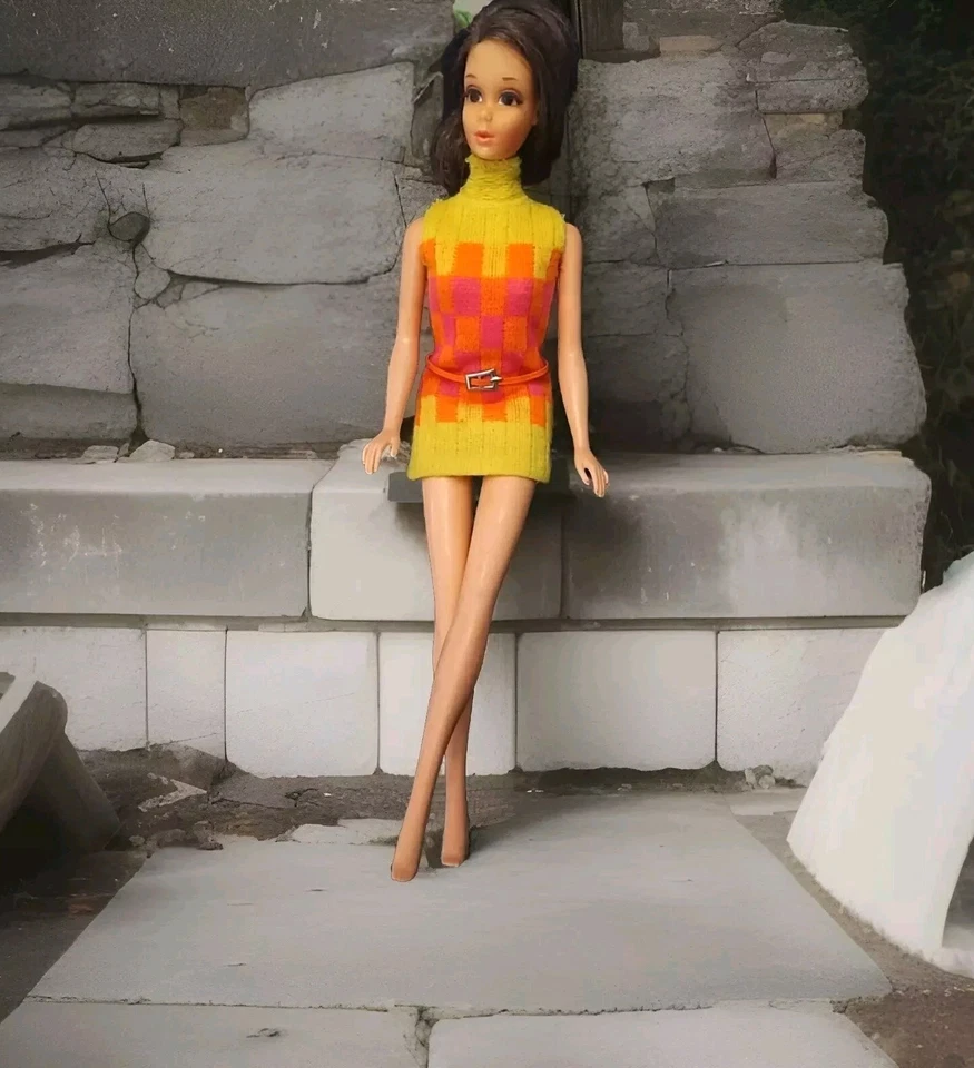 老式芭比娃娃步行杰米黑发带原装礼服西尔斯独家可爱 — 第 3/4 张图片