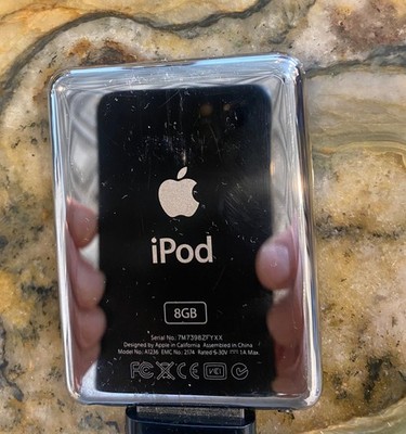 Apple iPod Bundle– Classic 160GB + Nano 8GB + Touch 8GB – Working