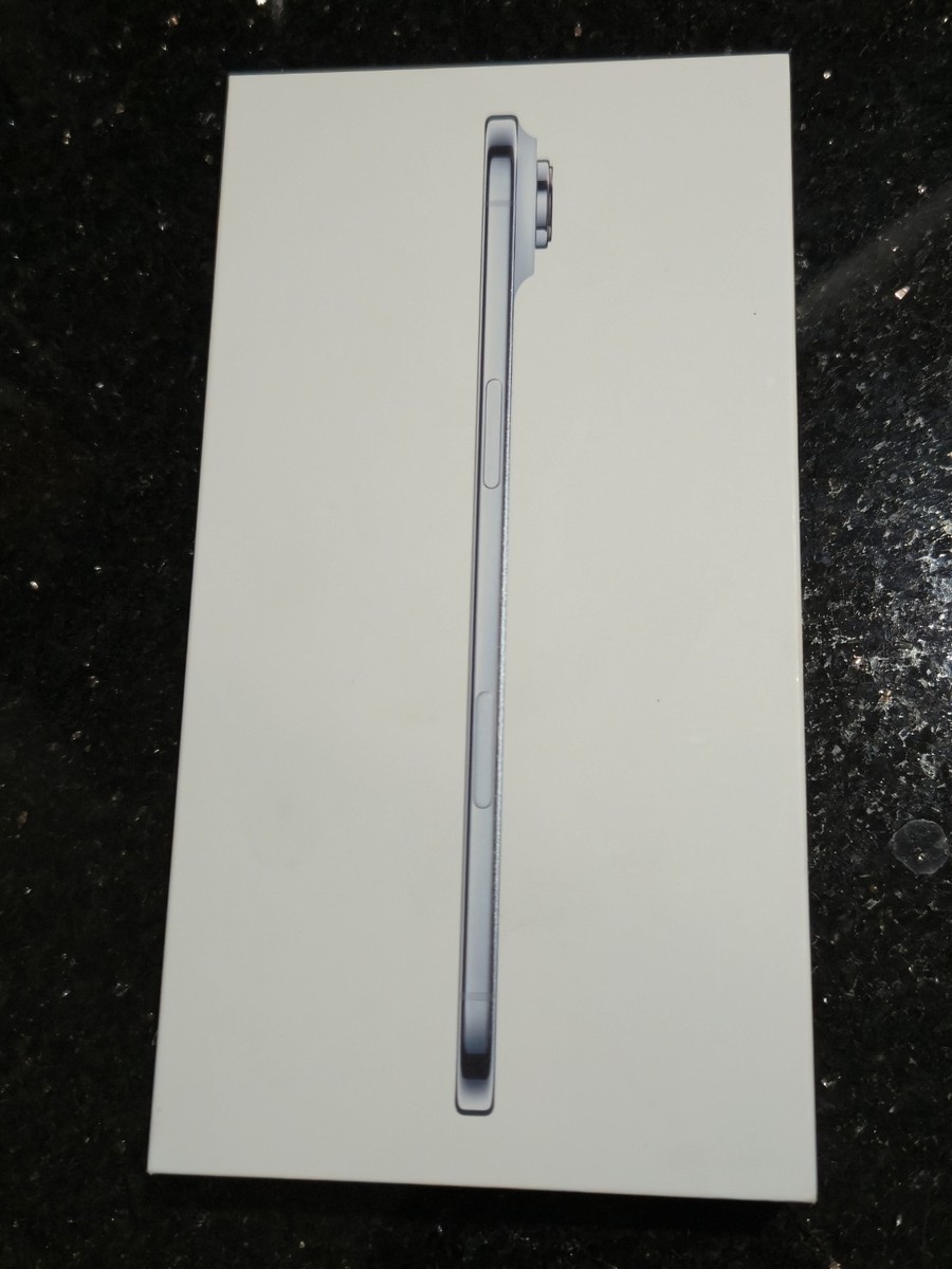 Apple iPhone 17 シルバー 箱付き s-l1200.jpg